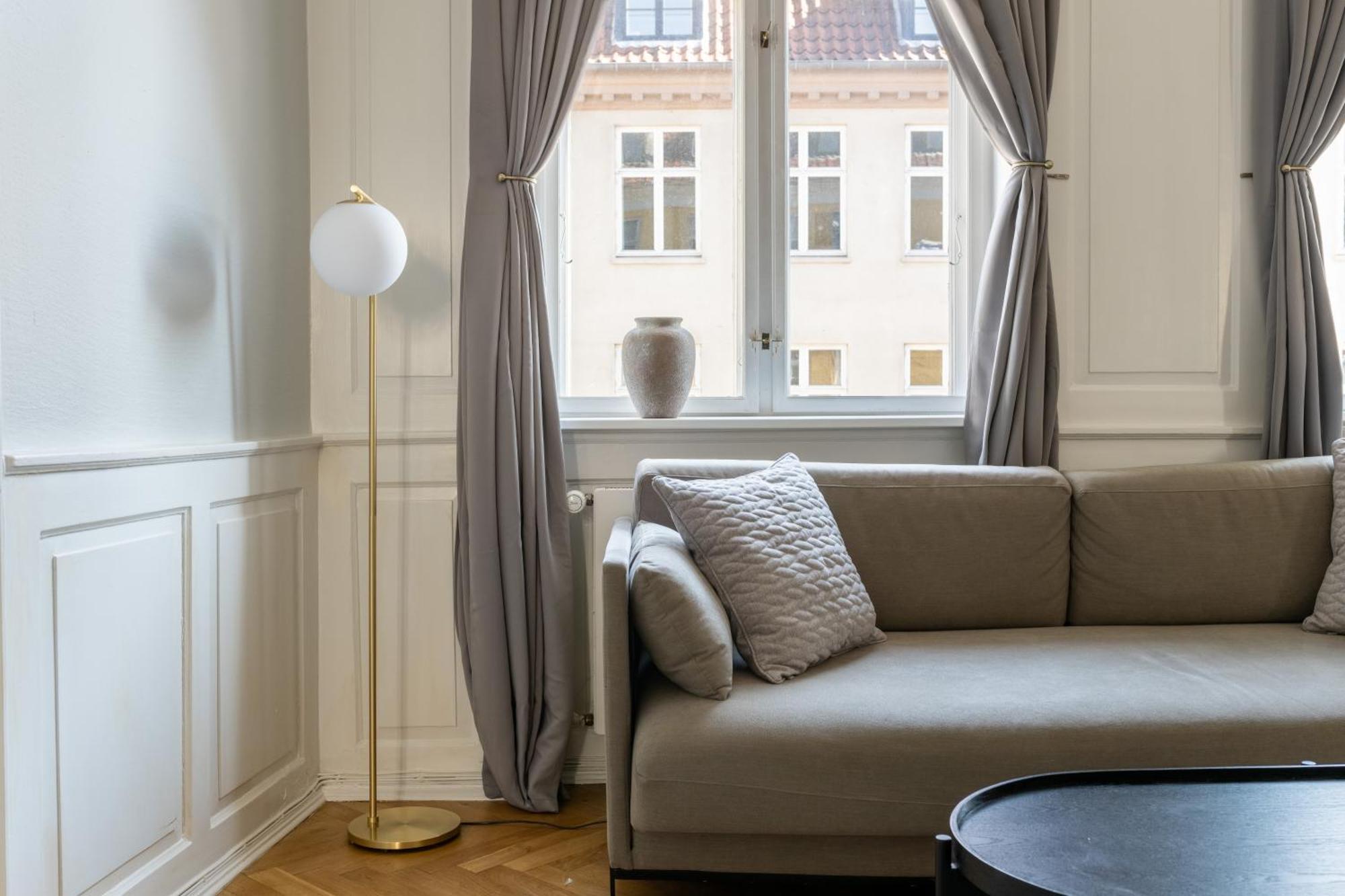 Large Apartment With Canal View In Central Cph City Копенгаген Екстер'єр фото