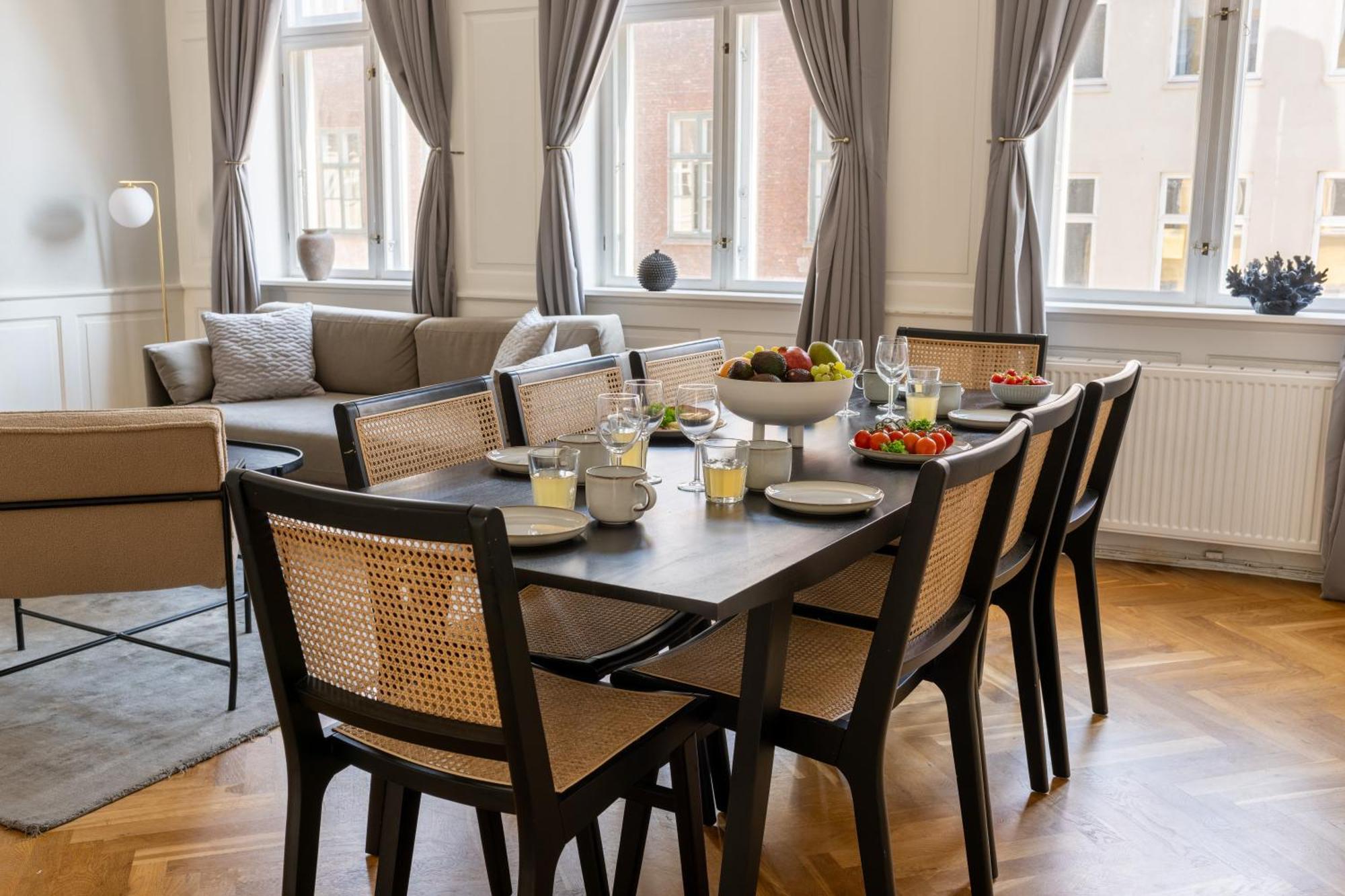 Large Apartment With Canal View In Central Cph City Копенгаген Екстер'єр фото